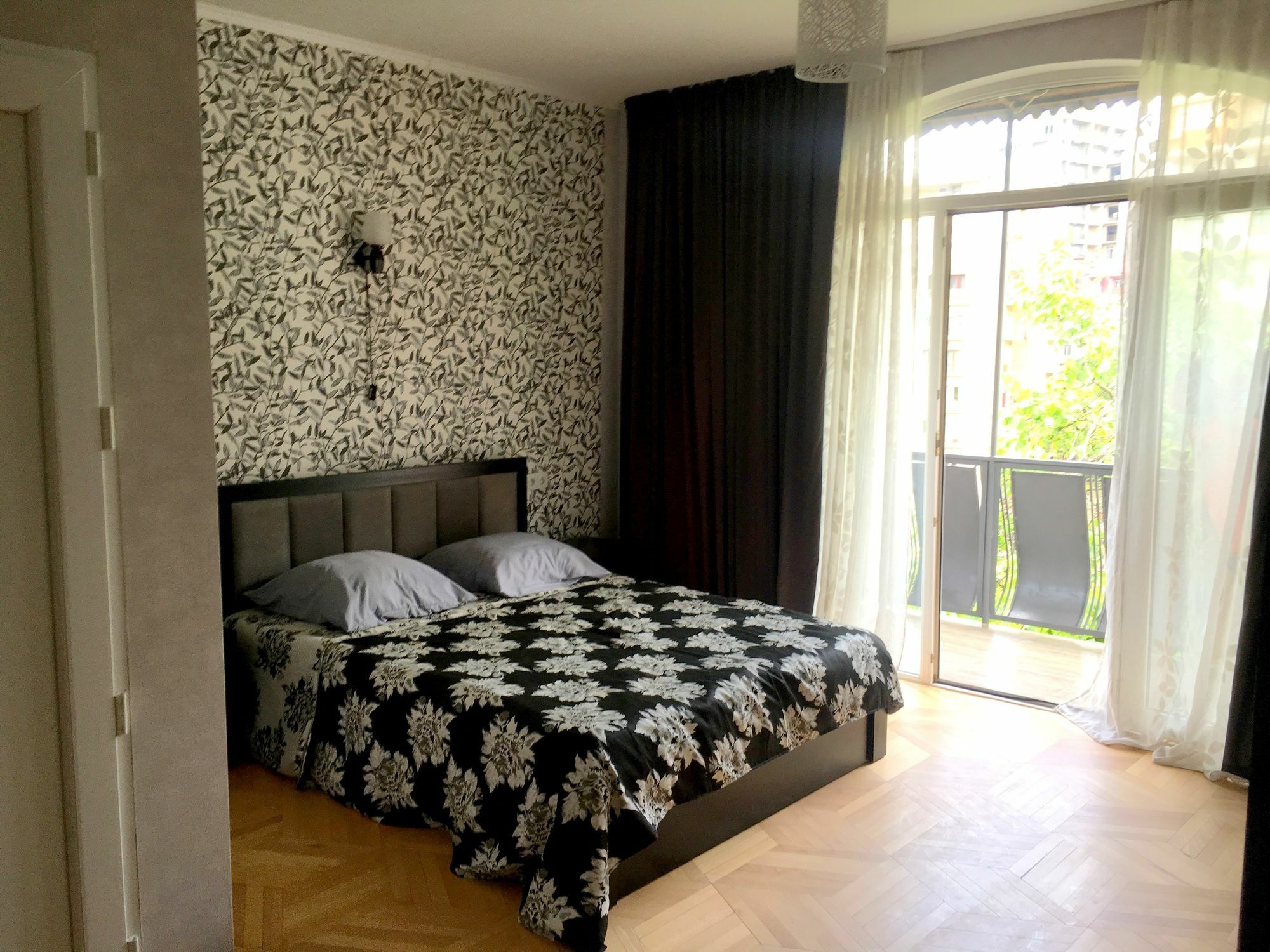 Hotel Gnt+ Tbilisi Zewnętrze zdjęcie